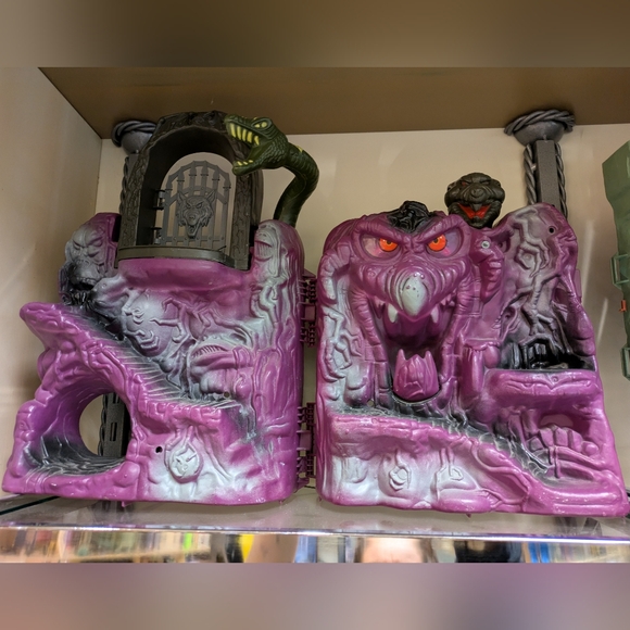 Master of the Universe Other - Purple Monster Playset with Snake Accent - Kids Action Playset